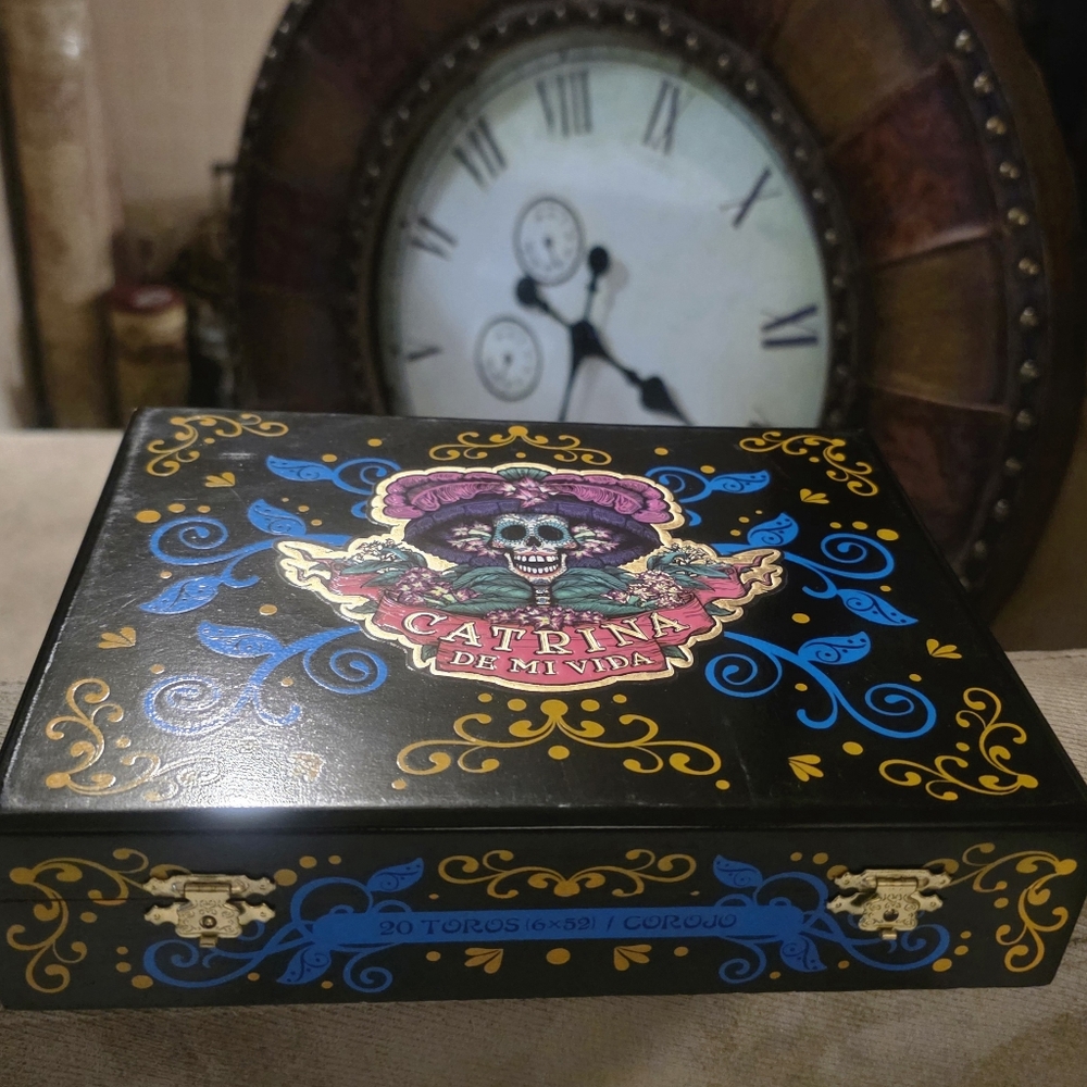 Catrina De Mi Vida Decorative Skull Empty Cigar Box. Amazing Craftmanship! Rare! - Picture 14 of 16